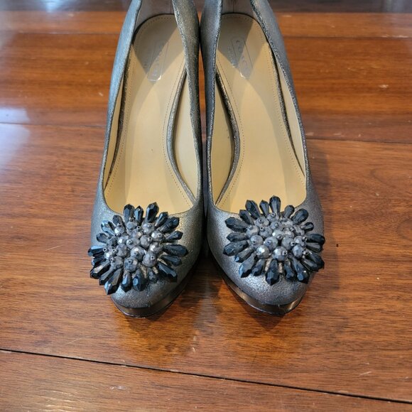 Coach Bergen Metallic Gray Pointy Toe Platform Heels with Rose Embellishment - Picture 4 of 15